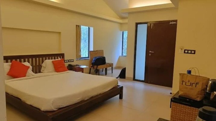 Room with orange cushions